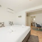 Casa vacanze Beachfront With Private Terrace, Garden, Bbq, And Garage In Marbella