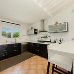 Beachfront With Private Terrace, Garden, Bbq, And Garage In Casa vacanze *