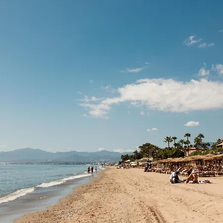 Beachfront With Private Terrace, Garden, Bbq, And Garage In