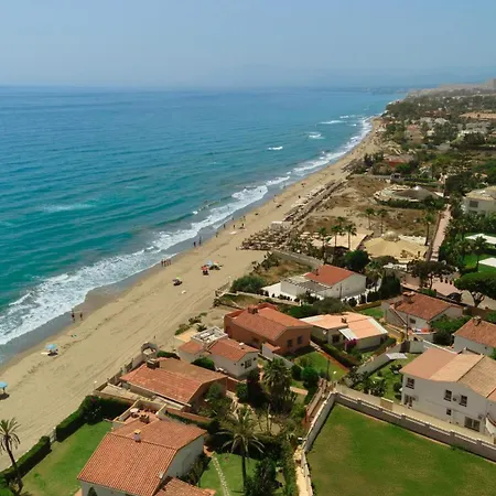 Beachfront With Private Terrace, Garden, Bbq,&garage In Marbella