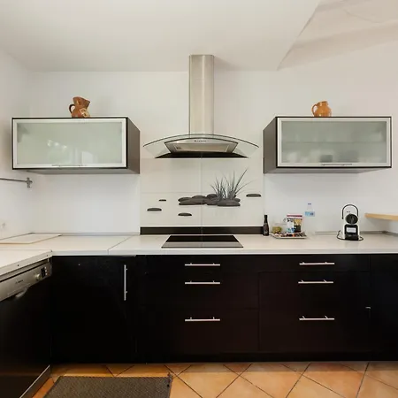 Casa Azura - Beachfront With Private Terrace, Garden, Bbq, And Garage In * Marbella