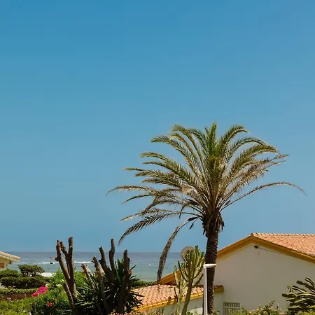 Casa Azura - Beachfront With Private Terrace, Garden, Bbq, And Garage In
