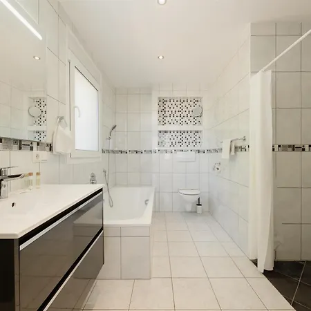 Beachfront With Private Terrace, Garden, Bbq,&garage In Marbella