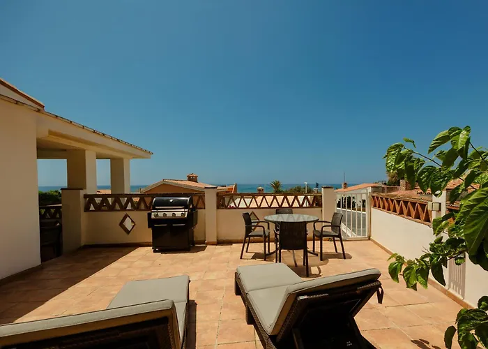 펜션 Beachfront With Private Terrace, Garden, Bbq, And Garage In 마르베야