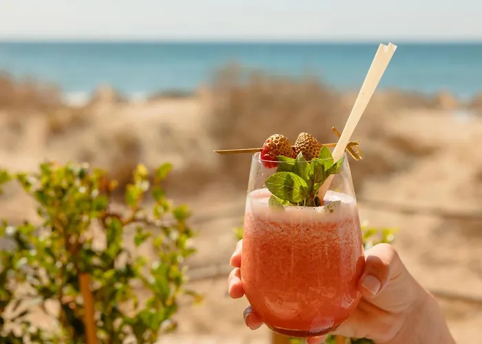 Будинок відпочинку Beachfront With Private Terrace, Garden, Bbq, And Garage In
