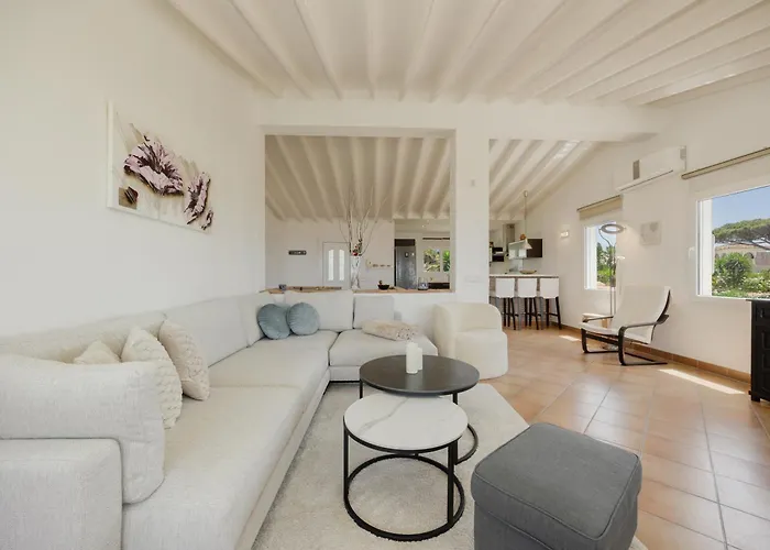 Beachfront With Private Terrace, Garden, Bbq, And Garage In *