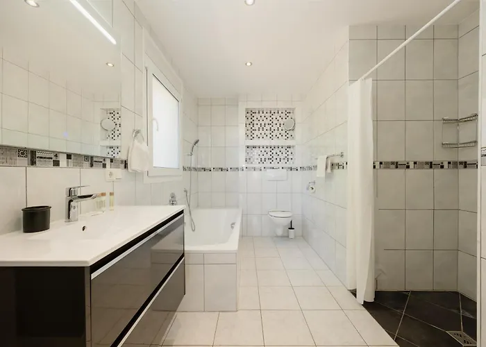 Beachfront With Private Terrace, Garden, Bbq, And Garage In Marbella