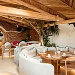 Beachfront With Private Terrace, Garden, Bbq, And Garage In * Марбелья