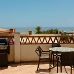 Beachfront With Private Terrace, Garden, Bbq, And Garage In Марбелья
